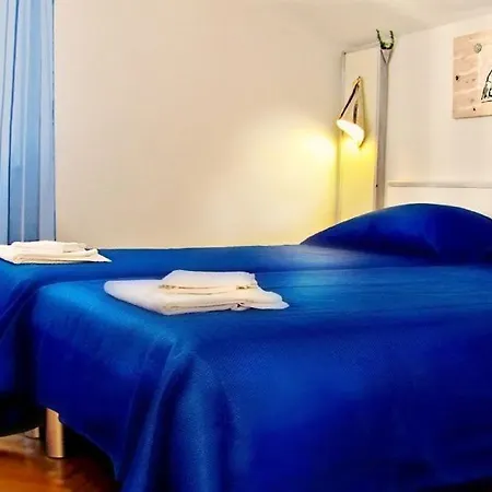 In With Seaview, Terrace, Air Condition, Wifi Apartment Trogir