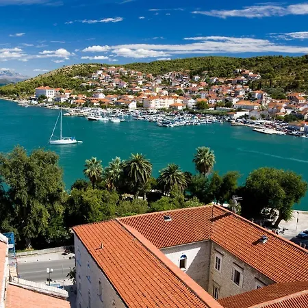 In With Seaview, Terrace, Air Condition, Wifi * Trogir